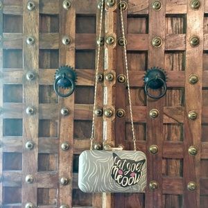 Cat clutch OFFERS ARE WELCOMED